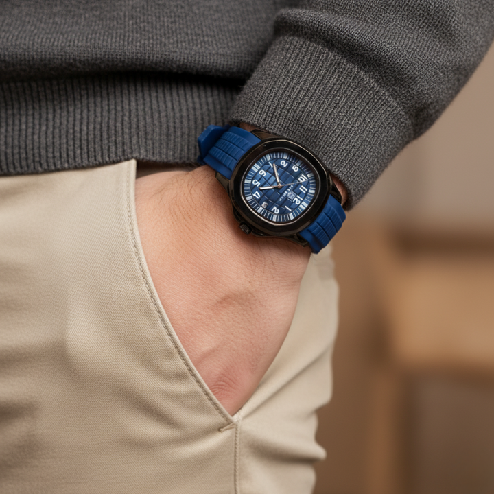 Round Onyx Blue Wrist Watch