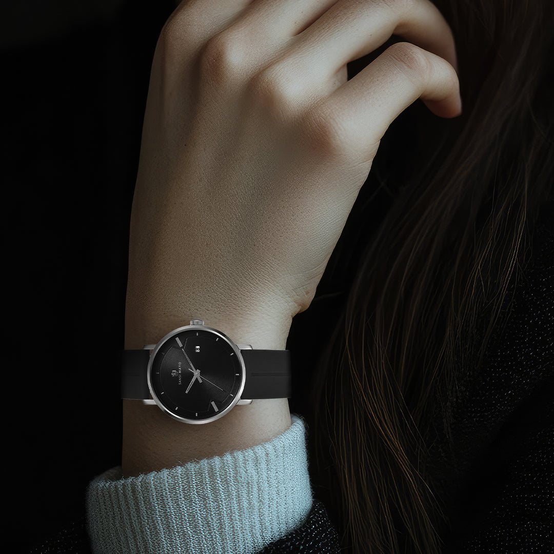 Uicto Jet Black Magnetic Lock Analog